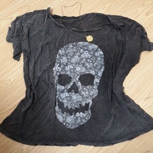 Brandy Melville skull top